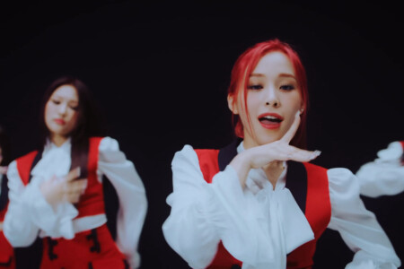Gahyeon Dreamcatcher BEcause
