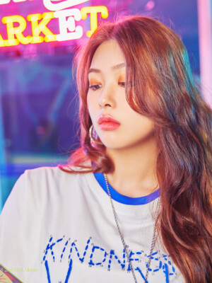 Purple Kiss Swan Hide & Seek Teaser Concept Purple Kiss Swan Hide & Seek Teaser Concept