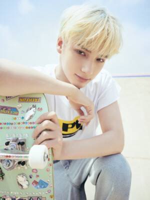 TXT Hueningkai Fight or Escape