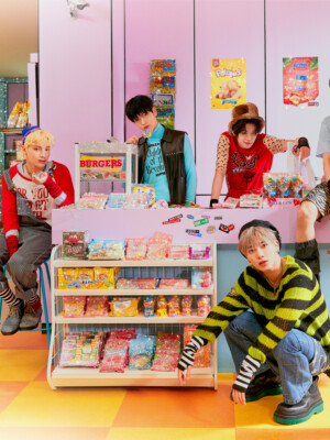 TXT The Chaos Chapter: Fight or Escape Concept - Teaser Escape ver. Group TXT The Chaos Chapter: Fight or Escape Concept - Teaser Escape ver. Group