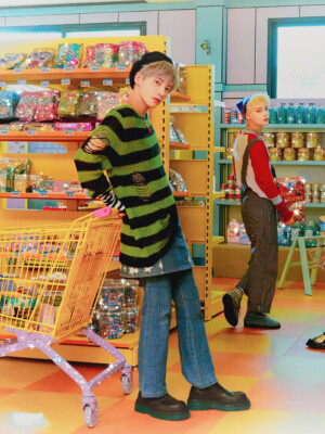 TXT The Chaos Chapter: Fight or Escape Concept - Teaser Escape ver. Group TXT The Chaos Chapter: Fight or Escape Concept - Teaser Escape ver. Group