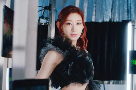 ITZY Chaeryeong Loco