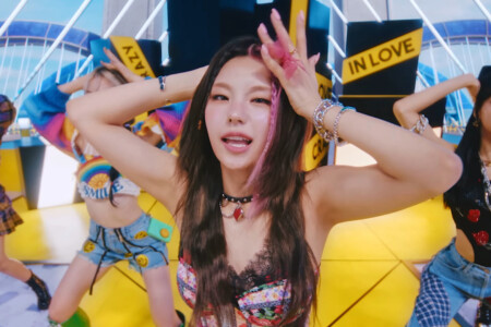 ITZY Yeji Loco