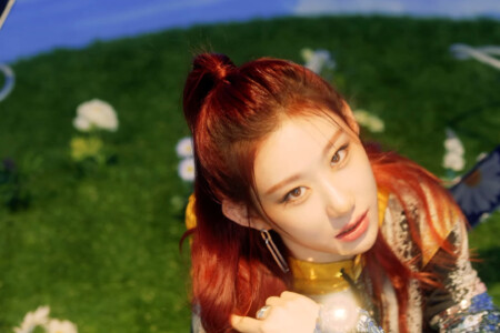 ITZY Cheryeong Swipe