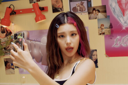 ITZY Yeji Swipe