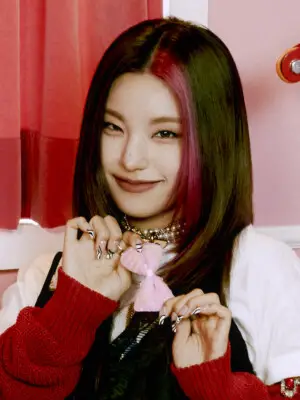 Yeji ITZY Crazy in Love Concept Yeji ITZY Crazy in Love Concept