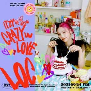 ITZY Yeji Crazy in Love Teaser Photobook ITZY Yeji Crazy in Love Teaser Photobook