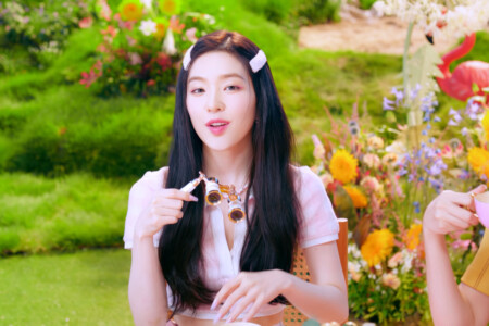 Irene Red Velvet Queendom