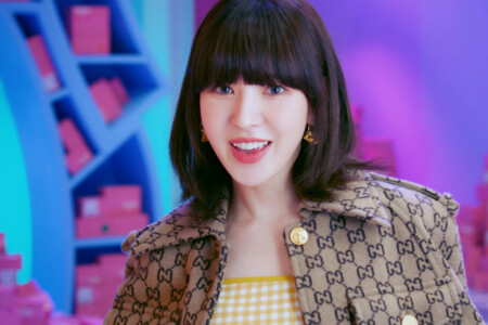 Wendy Red Velvet Queendom