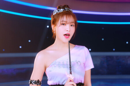 Yeri Red Velvet  Queendom