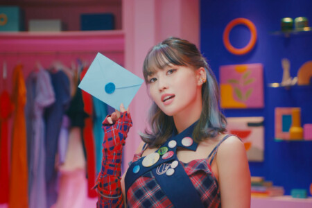 Momo TWICE The Feels Momo TWICE The Feels