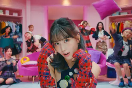 Momo TWICE The Feels Momo TWICE The Feels