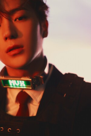 v The Boyz Hyunjae Maverick Teaser Doom