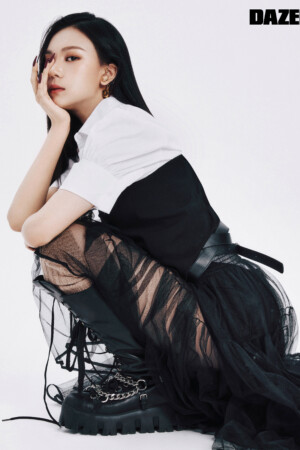 VIVIZ Umji Dazed Korea Winter 2021 VIVIZ Umji Dazed Korea Winter 2021