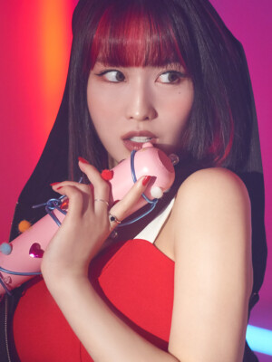 Momo TWICE Scientist MV Making Momo TWICE Scientist MV Making