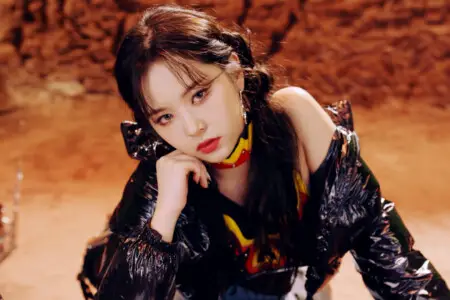 E:U EVERGLOW Pirate E:U EVERGLOW Pirate