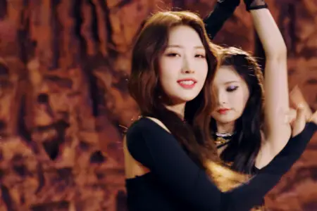 Sihyeon EVERGLOW Pirate Sihyeon EVERGLOW Pirate