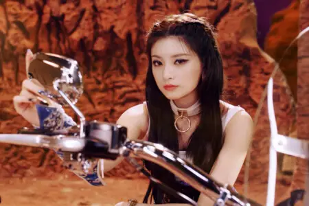 Yiren EVERGLOW Pirate Yiren EVERGLOW Pirate