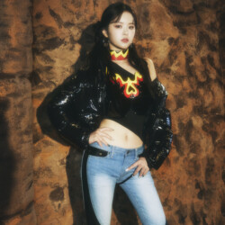 EVERGLOW E:U Return of the Girl Concept EVERGLOW E:U Return of the Girl Concept