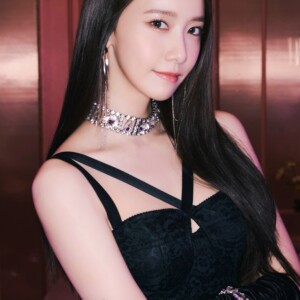 Girls' Generation-Oh!GG Yoona - SMTOWN 2022 : SMCU EXPRESS Teaser Girls' Generation-Oh!GG Yoona - SMTOWN 2022 : SMCU EXPRESS Teaser