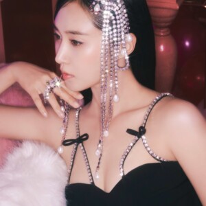 Girls' Generation-Oh!GG Yuri - SMTOWN 2022 : SMCU EXPRESS Teaser Girls' Generation-Oh!GG Yuri - SMTOWN 2022 : SMCU EXPRESS Teaser