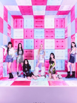 STAYC YOUNG-LUV.COM Teaser Group STAYC YOUNG-LUV.COM Teaser Group