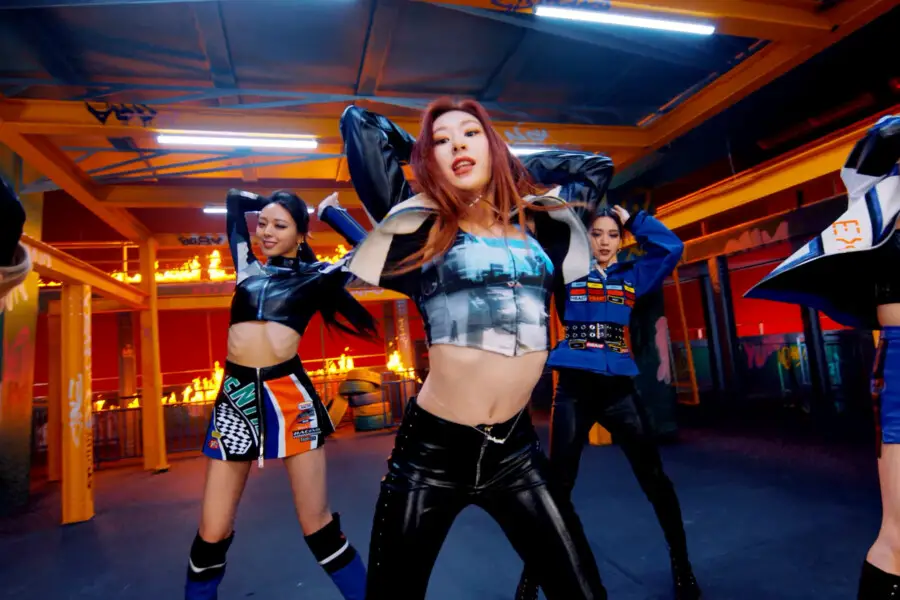 ITZY - Voltage who's who - K-Pop Database / dbkpop.com