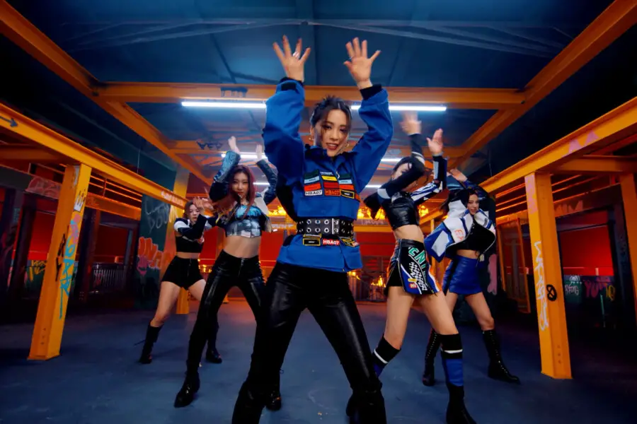 ITZY - Voltage who's who - K-Pop Database / dbkpop.com