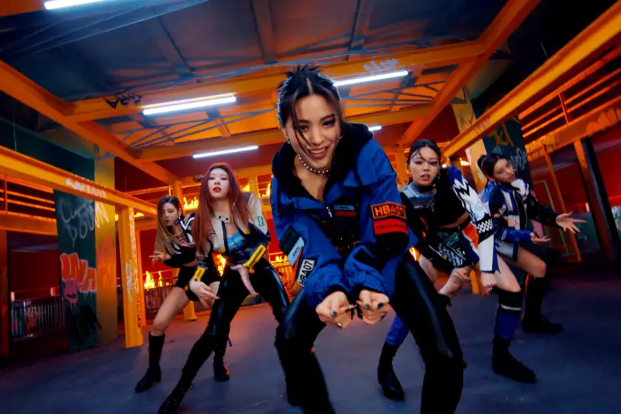 ITZY - Voltage who's who - K-Pop Database / dbkpop.com