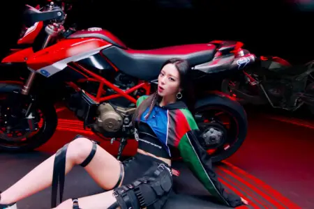 Yuna ITZY Voltage Yuna Voltage