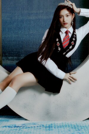 IVE Love Dive Teaser Leeseo IVE Love Dive Teaser Leeseo