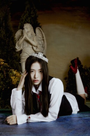 IVE Love Dive Teaser Yujin IVE Love Dive Teaser Yujin