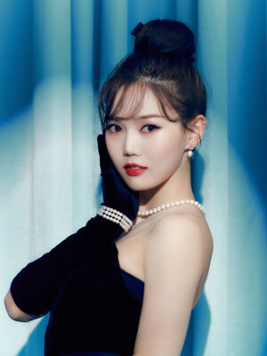 Oh My Girl Real Love Teaser Hyojung - Floral Oh My Girl Real Love Teaser Hyojung - Floral