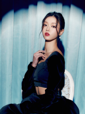Oh My Girl Real Love Teaser Yooa - Floral Oh My Girl Real Love Teaser Yooa - Floral