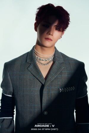 GHOST9 Junhyung Arcade: V Teaser GHOST9 Junhyung Arcade: V