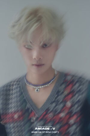 GHOST9 Junseong Arcade: V Teaser GHOST9 Junseong Arcade: V