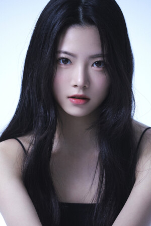 LE SSERAFIM Hong Eunchae Profile