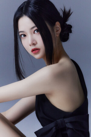 LE SSERAFIM Hong Eunchae Profile
