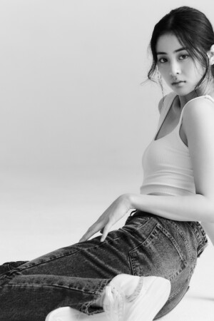 LE SSERAFIM Huh Yunjin Profile LE SSERAFIM Yunjin Profile