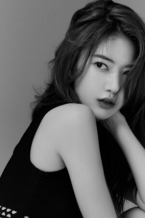 LE SSERAFIM Sakura Profile LE SSERAFIM Sakura Profile