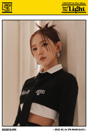 Huiyeon LIGHTSUM Into the Light Teaser The Class ver. Huiyeon LIGHTSUM Into the Light Teaser The Class ver.