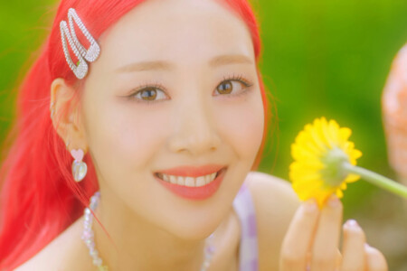 Yves LOONA Flip That LOONA Flip That Yves