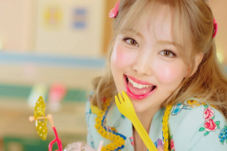 NAYEON POP! MV NAYEON POP!
