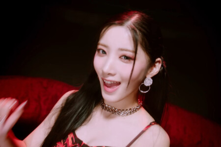 Yuki Purple Kiss memeM Yuki Purple Kiss memeM