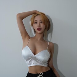 Yuna (Ex-AOA) & Jisoo (Ex-TAHITI) - May 2022 Tailor Project