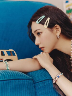 aespa Girls Karina Teaser Real World ver. aespa Girls Karina Teaser Real World ver.