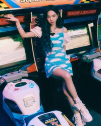 aespa Girls Karina Teaser Real World ver. aespa Girls Karina Teaser Real World ver.