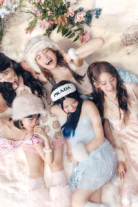 LE SSERAFIM Antifragile Teaser - Frozen Aquamarine Group LE SSERAFIM Antifragile Teaser - Frozen Aquamarine Group