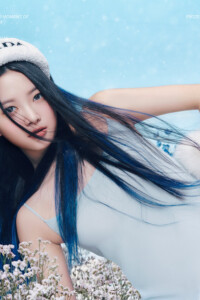 Eunchae LE SSERAFIM Antifragile Teaser - Frozen Aquamarine Eunchae LE SSERAFIM Antifragile Teaser - Frozen Aquamarine
