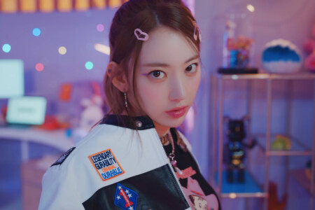 LE SSERAFIM Sakura Antifragile LE SSERAFIM Sakura Antifragile